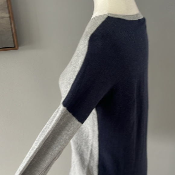 Vince Cotton Cashmere Knit Sweater Crew Neck Gray and Navy Blue - Picture 4 of 9